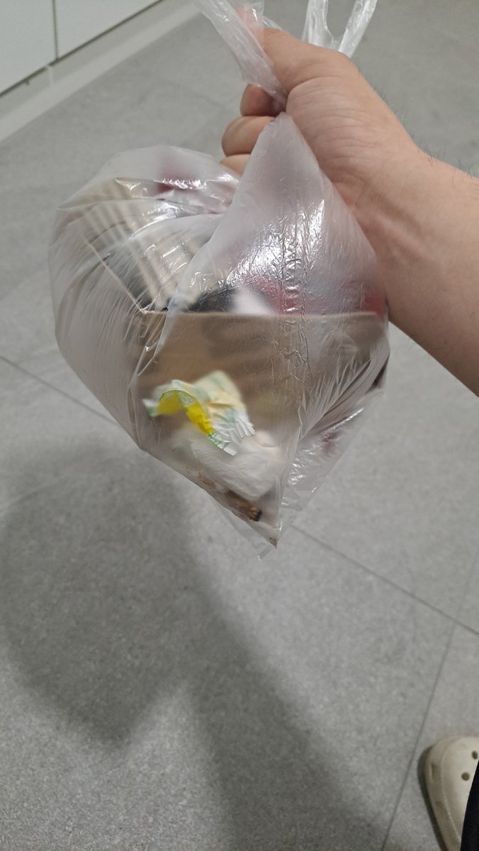 bk2843's tweet image. #Flowcarbon
@weareflowcarbon

I clean the earth with my family