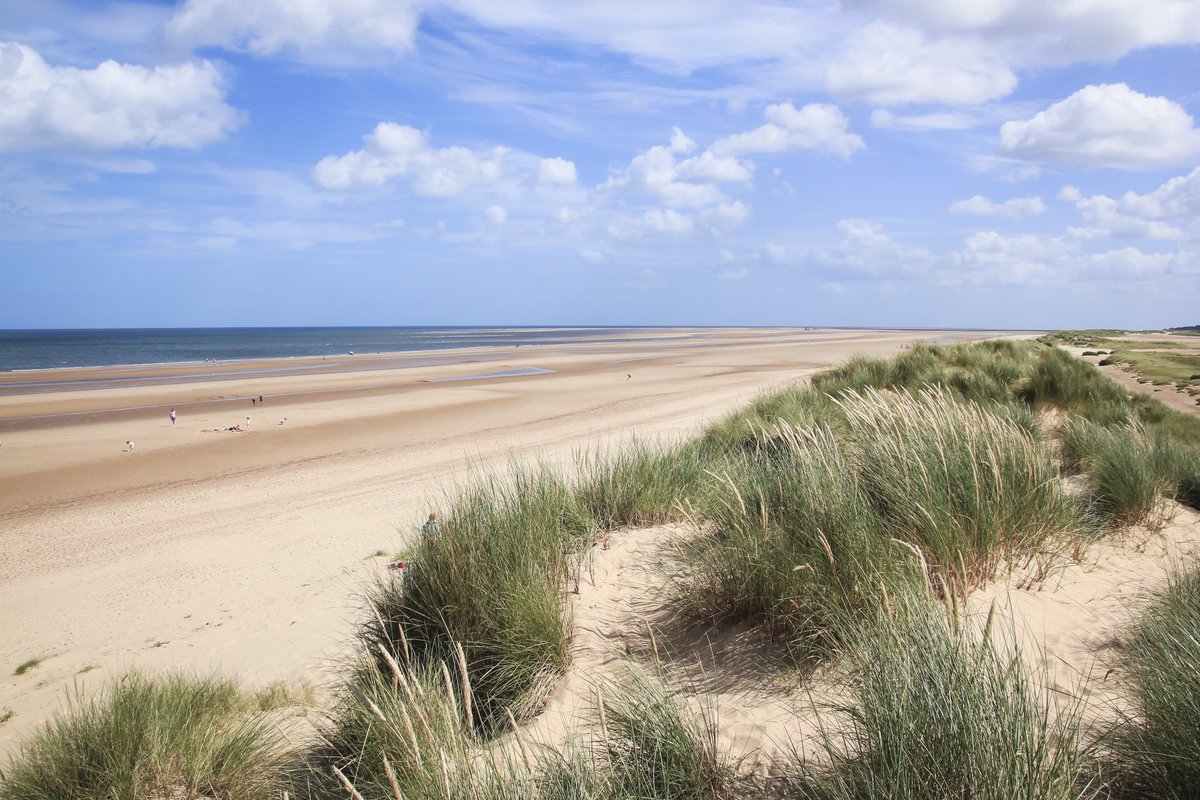 A special shout-out communicated via one of our #PlatinumJubilee team in support of <a href="/EACH_hospices/">EACH</a> @EACH_Norfolk and in memory of a  precious baby girl: 83-mile fundraising walk along full length of #Norfolk coast from Hunstanton to Hopton #NorfolkTrails

justgiving.com/fundraising/ch…