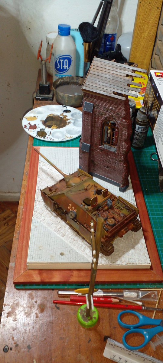 carlosr82644263's tweet photo. Continuando con la escena del #jagdpanzerIV #modelist https://t.co/3dWZvstVQ2