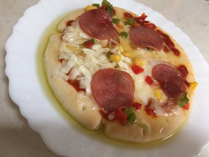 コレはドバっとオリーブオイルぶっかけてしまったオリーブオイル漬けピザ 