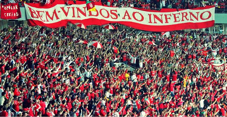 statsinter1909's tweet image. Passando aqui pra lembrar vcs que inferno só existe um:

(📸@MaxPeixoto91 - @PopularOficial)