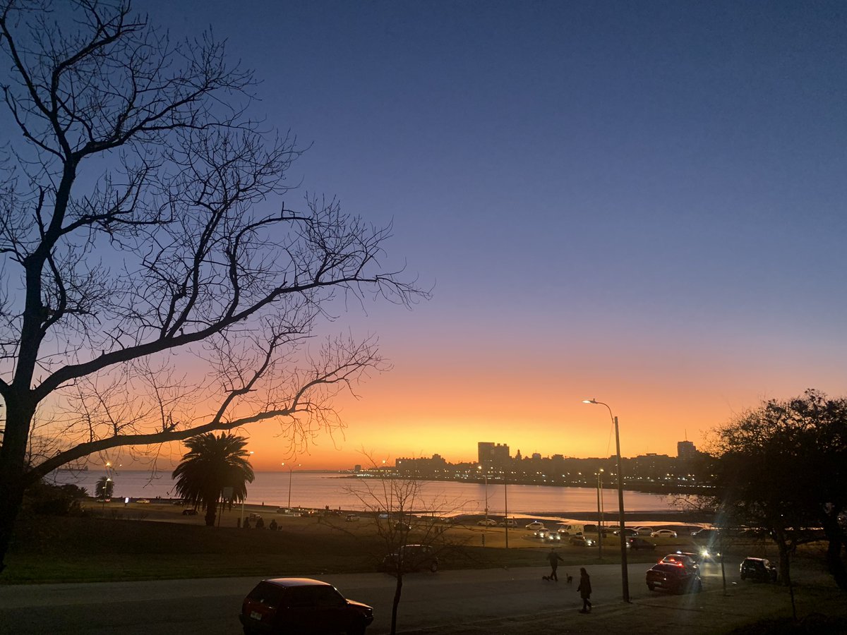 Few minutes of disconnection! Beautiful view in our city, #Montevideo