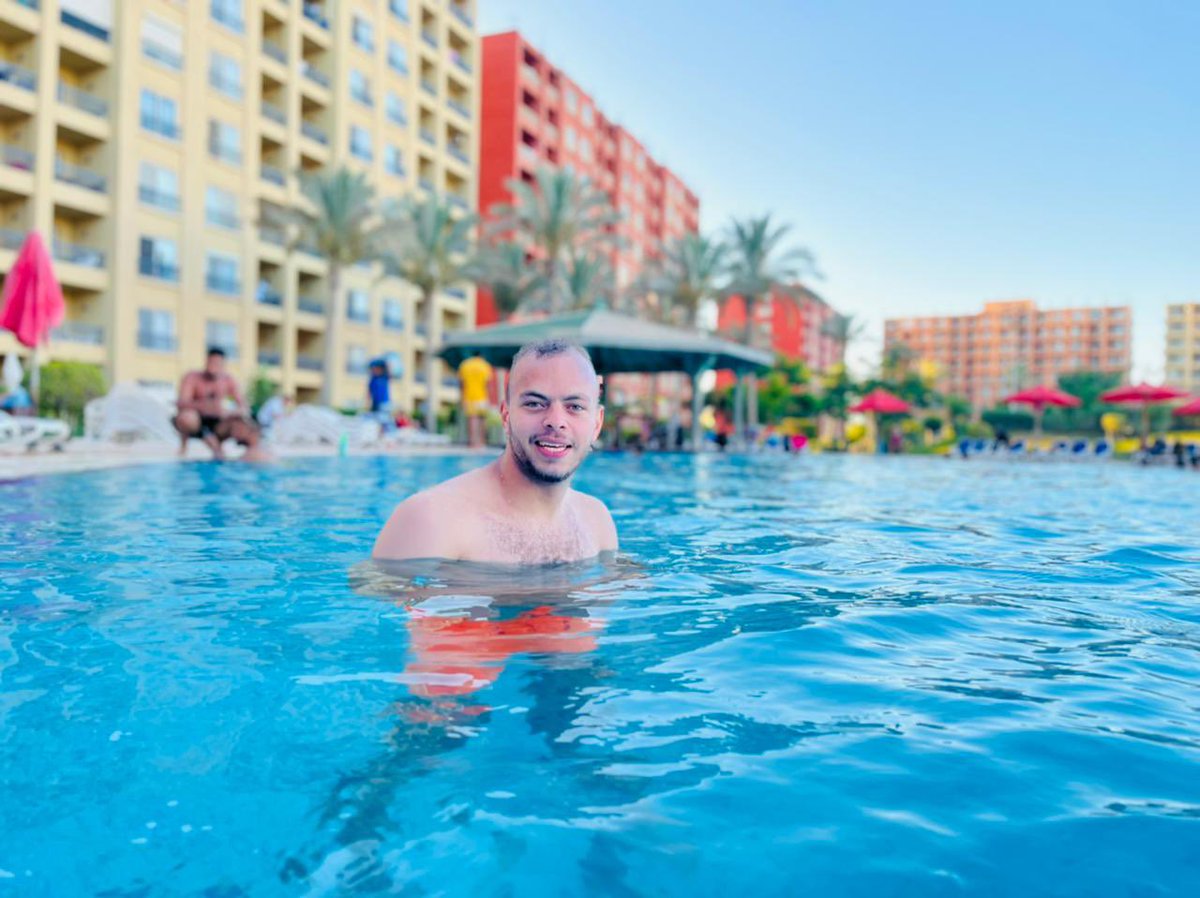 Tourkiano2's tweet photo. 🏊🏊 https://t.co/b23Htvhf5C