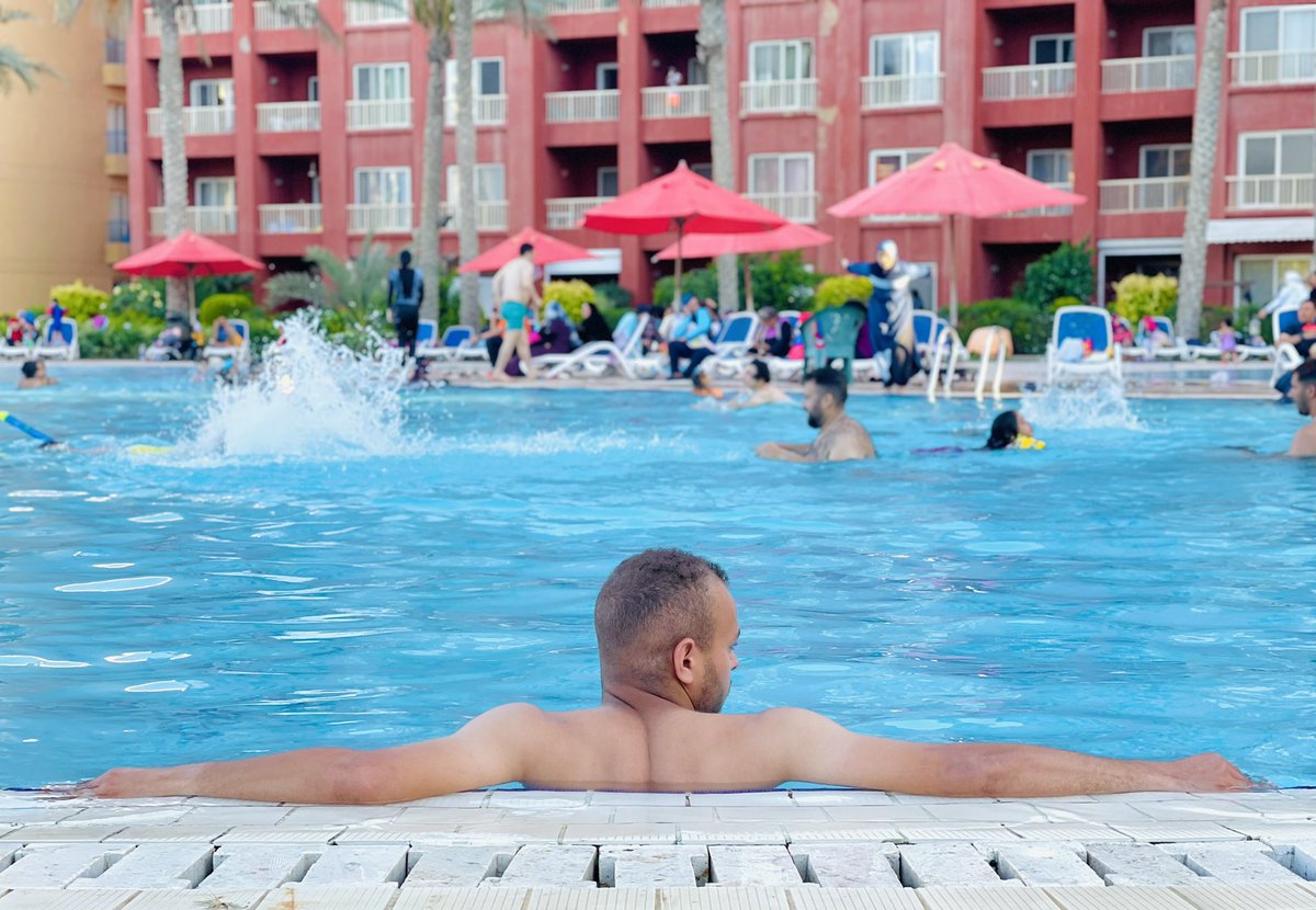 Tourkiano2's tweet photo. 🏊🏊 https://t.co/b23Htvhf5C
