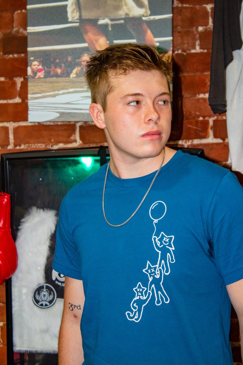 UndevelopedClo's tweet image. When you buy her a drink but she gives it to her supposed boyfriend @ncstatechicks