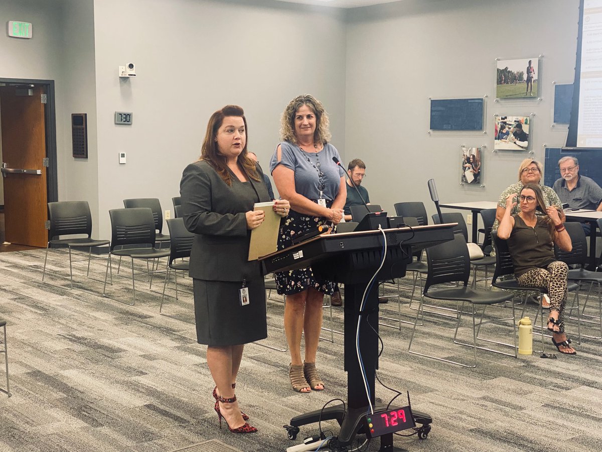 HSESchools's tweet image. Please help us welcome our new Director of Nutrition and Food Service Karen Ogden. We're excited to have her join our outstanding @hsefoodservices department, which helps feed more than 21,000 students during the school year. Read More: t.ly/ZWz4