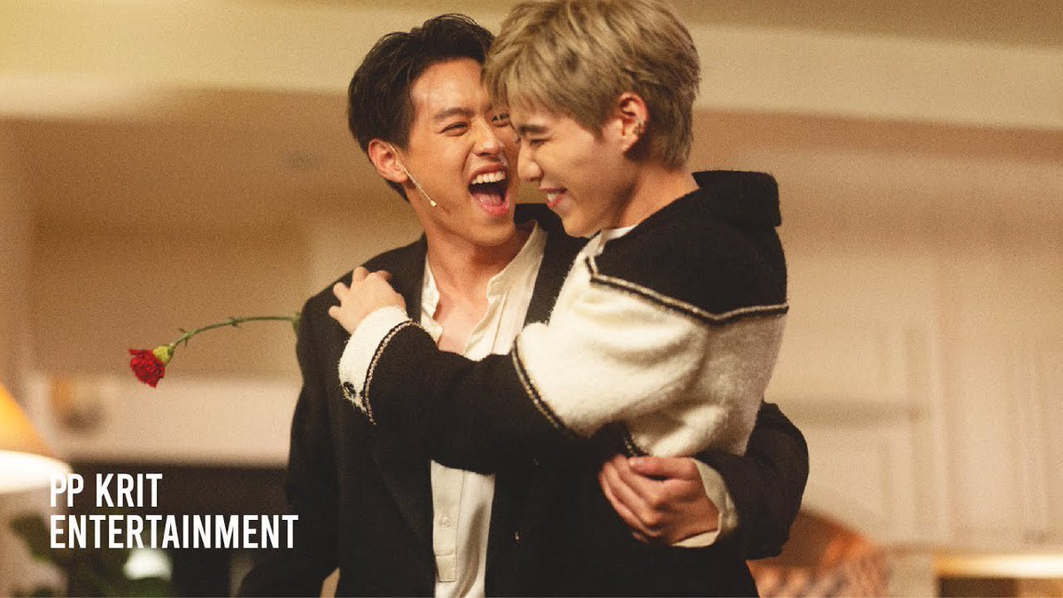 there’s no heterosexual explanation for this #PPKritเหมือนเคย