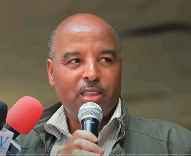 ዚስ ቅል ራስ ሳይድ፣ በአለም ላይ የራሳቸው ፊደል ያላቸው አማራ እና እንግሊዝ ብቻ ናቸው፡፡ 
እንግሊዝም አማራም የራሳቸው ፊደል የላቸውም አንተ በክት!