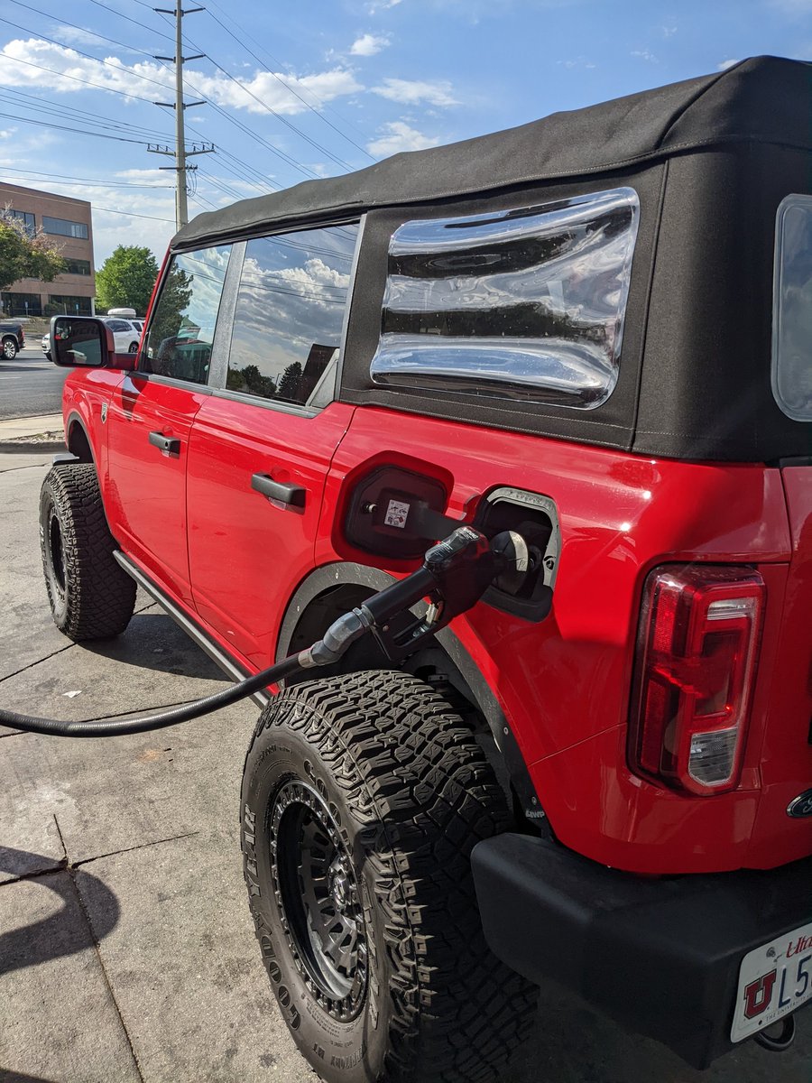 tonypassey's tweet photo. @adamcarolla so proud to live in a state that is free where the gas is only $5 and I can walk away from my vehicle to grab a drink while filling up!! https://t.co/pJAtTUyS5g