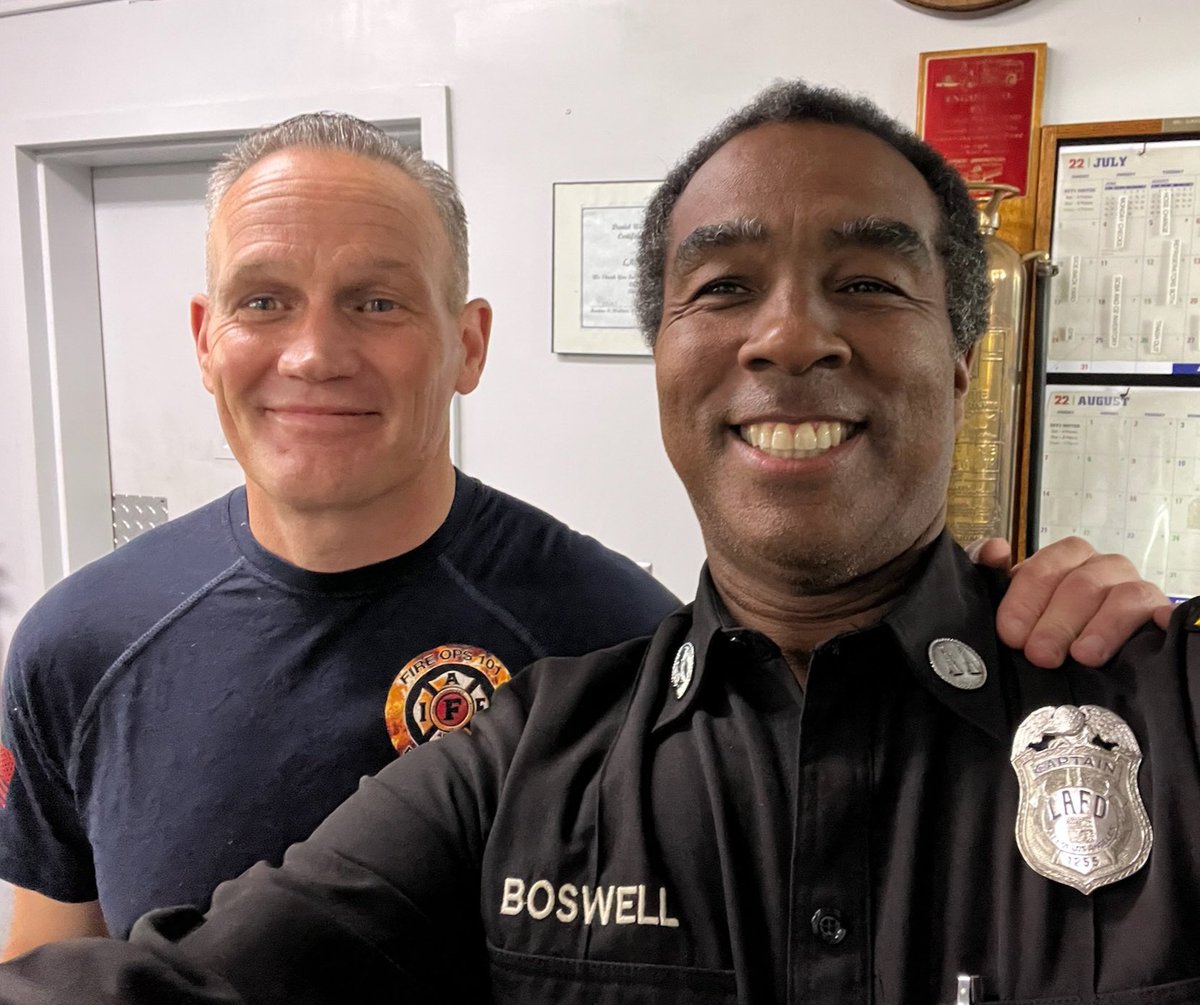 IAFFGSTLima's tweet photo. Great night working at LAFD Station 11 (on the truck) catching up with old friends and meeting some of the rookies discussing what the @IAFFNewsDesk is doing for our members in collective bargaining, fire fighter safety &amp; mental health. 

#UniteFightOrganize https://t.co/zWq7DsSXlx