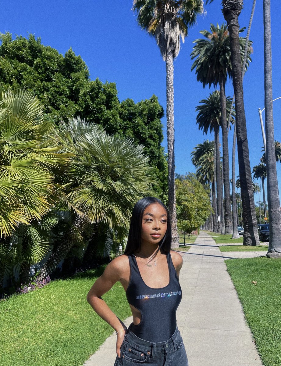 skaijackson's tweet photo. Always the one, never the two! https://t.co/vFBdZQkwab