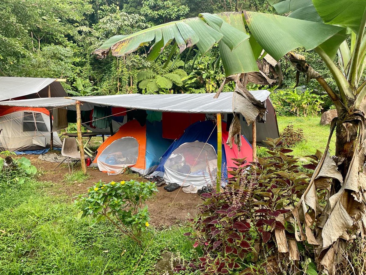 STLDDofE's tweet image. Canny set up at 3 Rivers Eco Lodge - not far off our DofE campsites 😅 we might introduce washing lines and river bathing to our Silver and Gold groups in future…#probablynotthough @opwall #Dominica #StLeonards #Durham