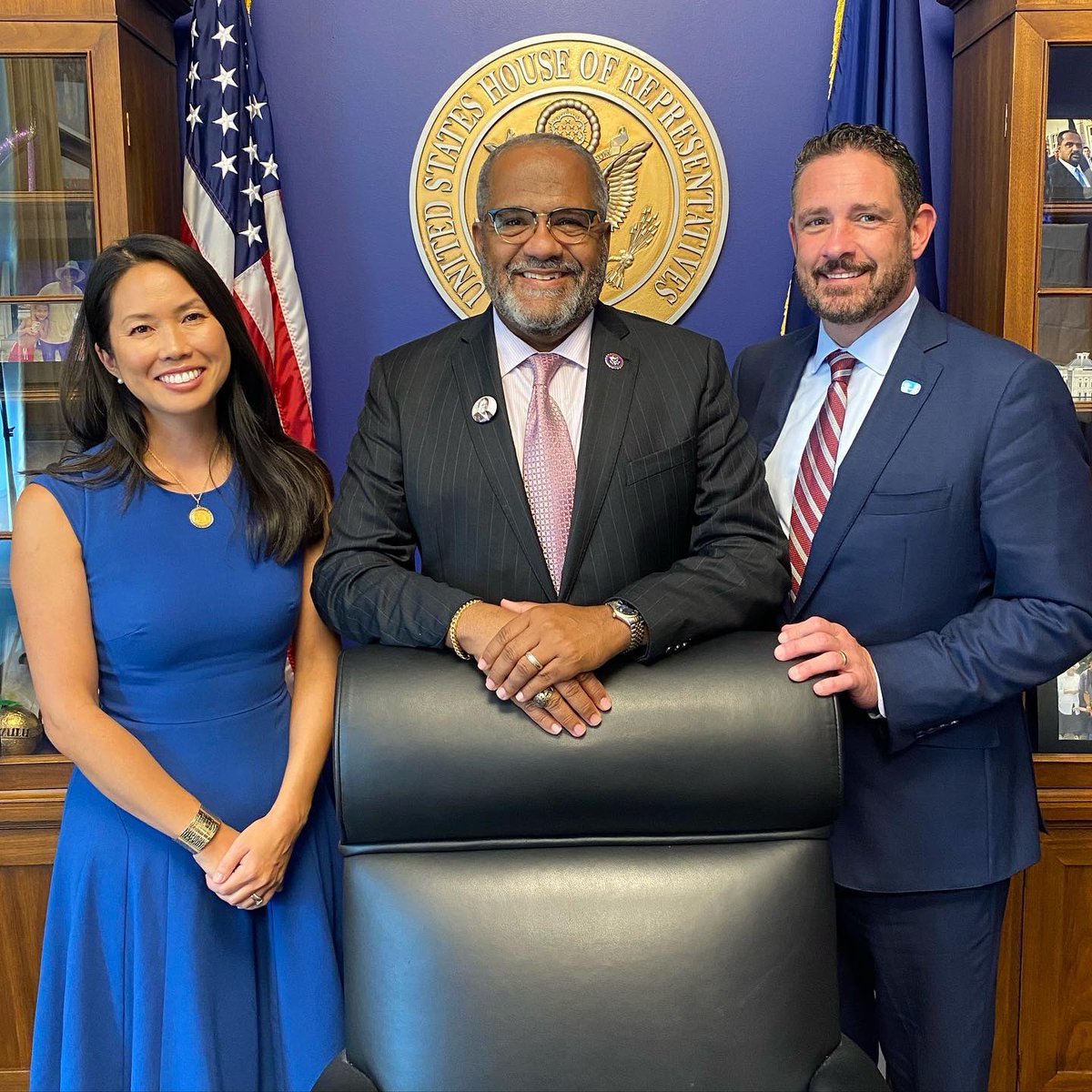 Manning Family Children's tweet media