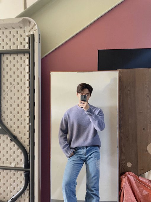 junthinks's tweet photo. mirror selcas + cat phone cases 🫶🏽 https://t.co/p4gJYb63yH