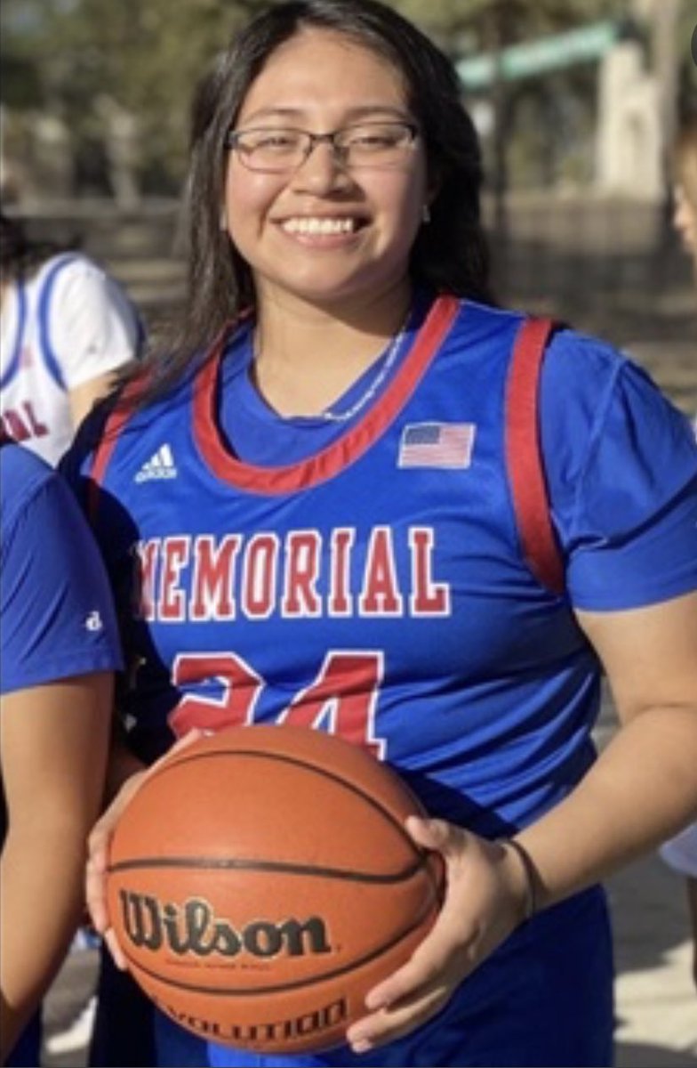 SASelectHoops's tweet photo. Congratulations to our guard Sarah Montez-Sanchez on committing to York University to further her education and for Coach Minjarez @CoryMinjarez and the @YUPanthersWBB #proudcoach #SanAntoniobasketball #committed #WBB @MemorialGrlAthl @SASelectHoops https://t.co/GpjzGrmoIq