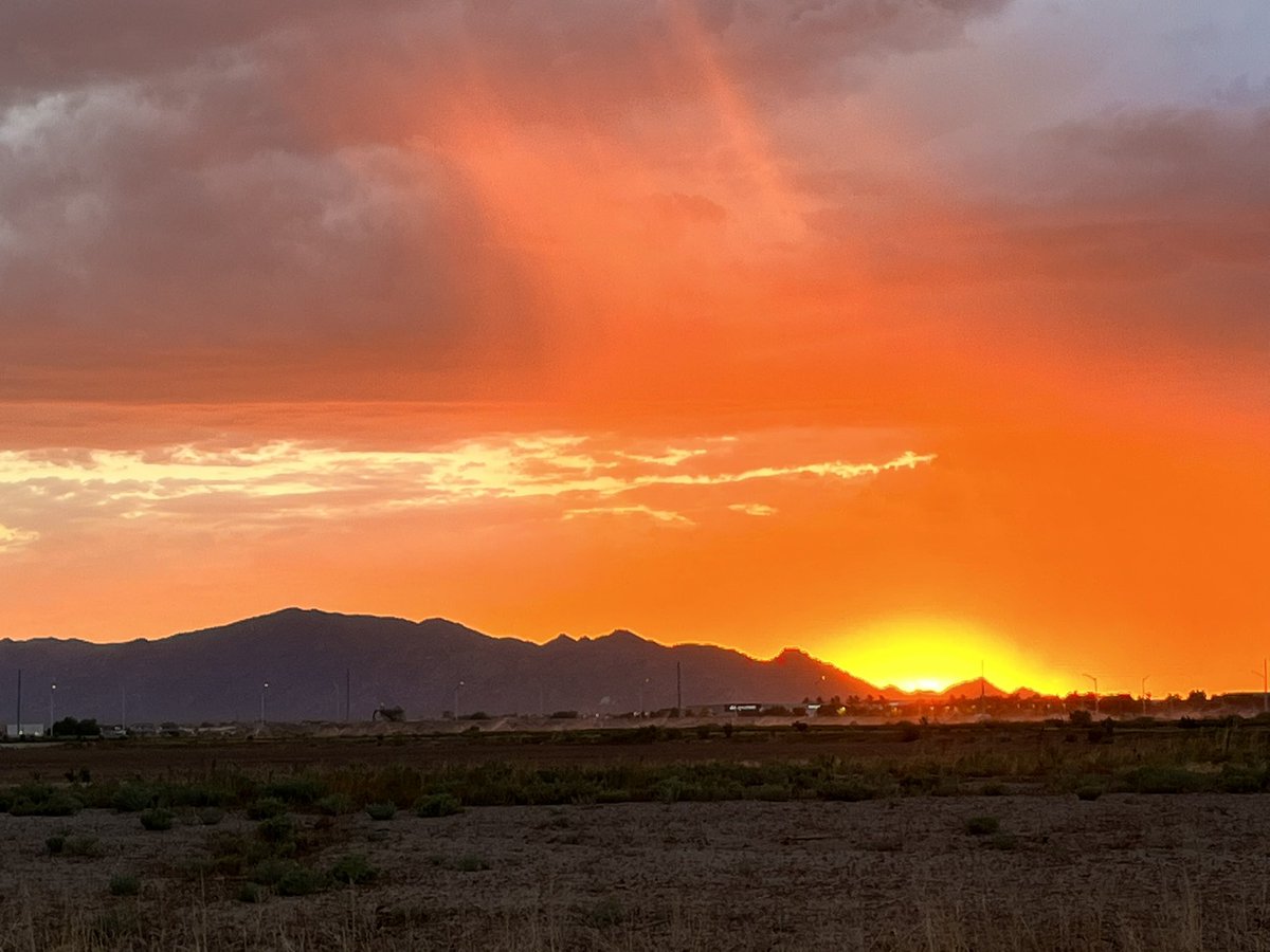 Sky over the White Tanks- Surprise, Arizona last night <a href="/azfamily/">azfamily 3TV CBS 5</a>