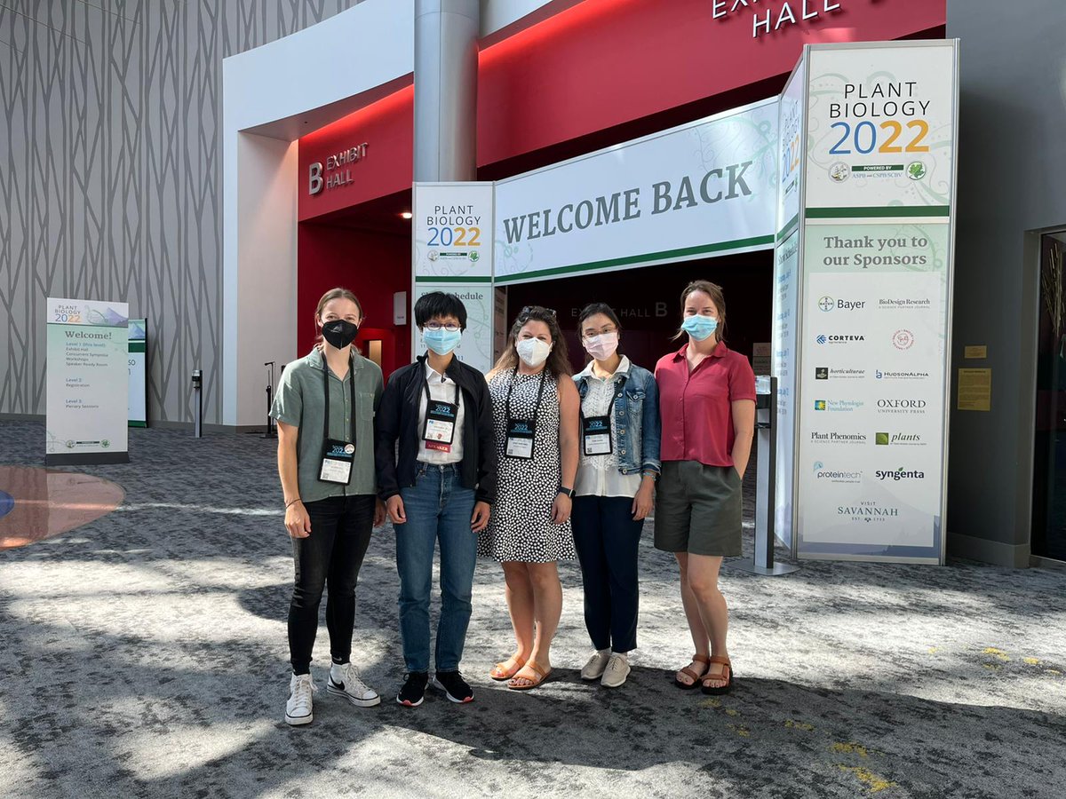 DestinyJDavis's tweet photo. Had the best time at #PlantBio22. Thank you to everyone for sharing their research, the thoughtful conversation in workshops, and the general hanging out and exploring Portland with me! Til next time! https://t.co/qey7tGOIK1