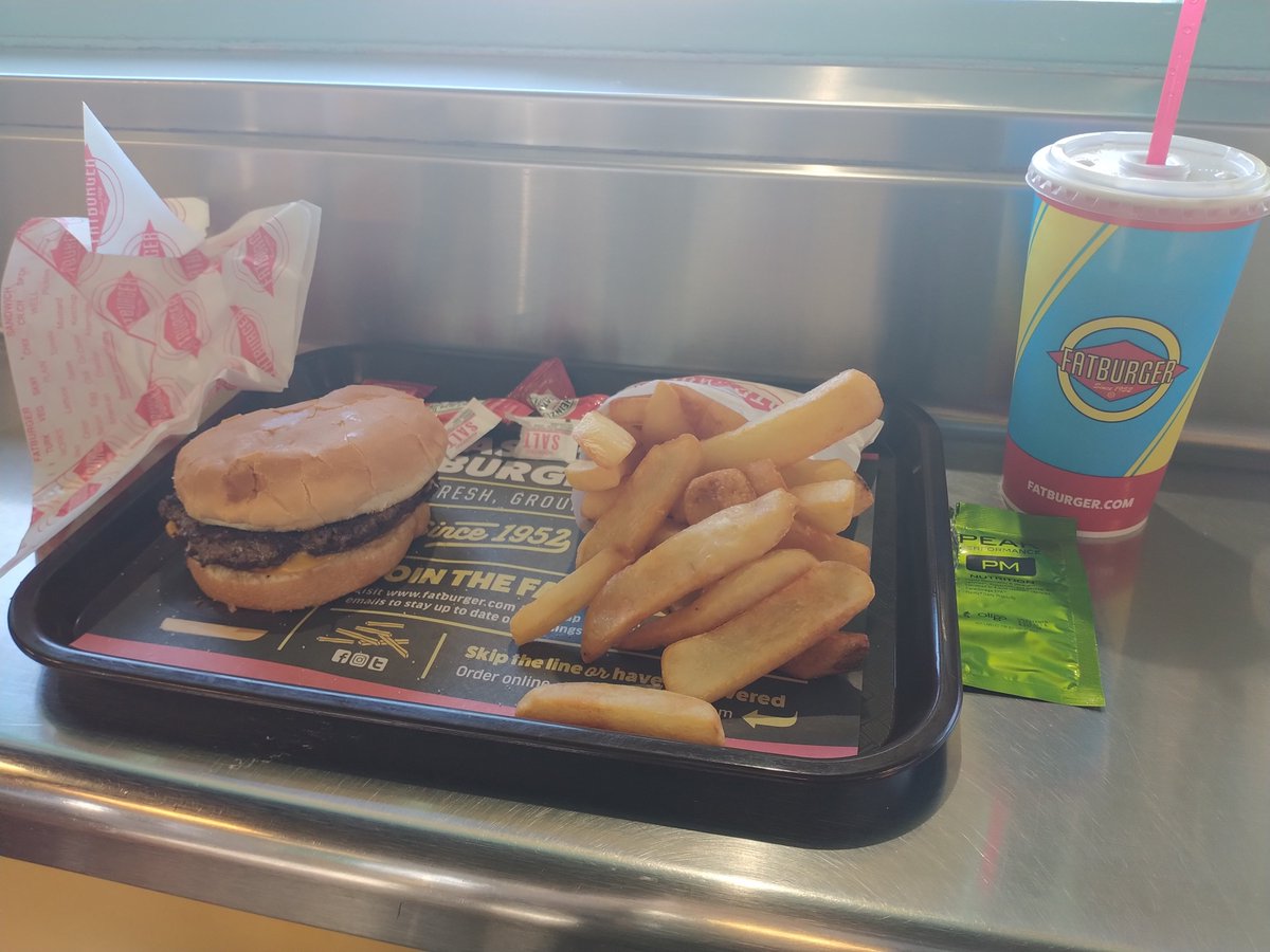 realbadger's tweet photo. Happy National French Fry Day...!
#NationalFrenchFryDay
@Fatburger #FatFries #SteakFries @Wendys #BadApp https://t.co/OGr7HoWAhx
