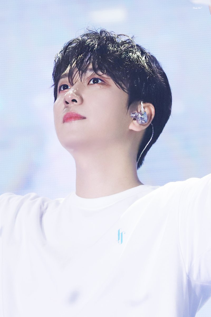 220604
더 비기닝 서울
#고우림 #포레스텔라 #FORESTELLA