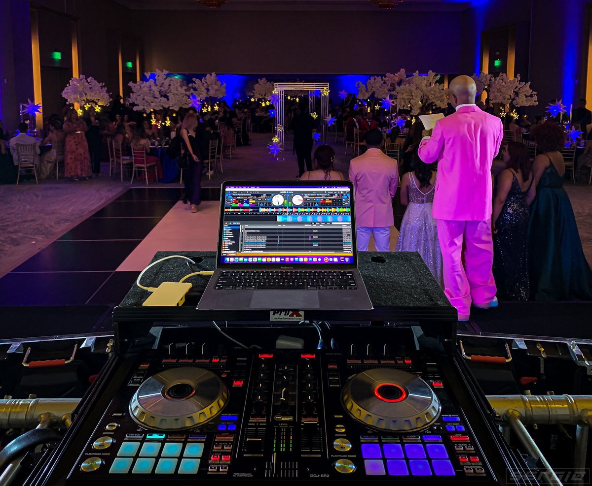 djsergiopr's tweet photo. POV: último prom del 2️⃣0️⃣2️⃣2️⃣

#prodj #prom #seniorprom #promdj #dj https://t.co/euFwj6dDSy