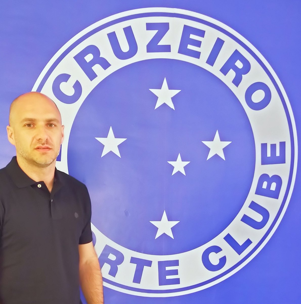 pmiguelcc's tweet photo. @Cruzeiro 💪🦊🔵⚪ vamos juntos ! #scouting nacional e internacional https://t.co/qRJX2XSHHe