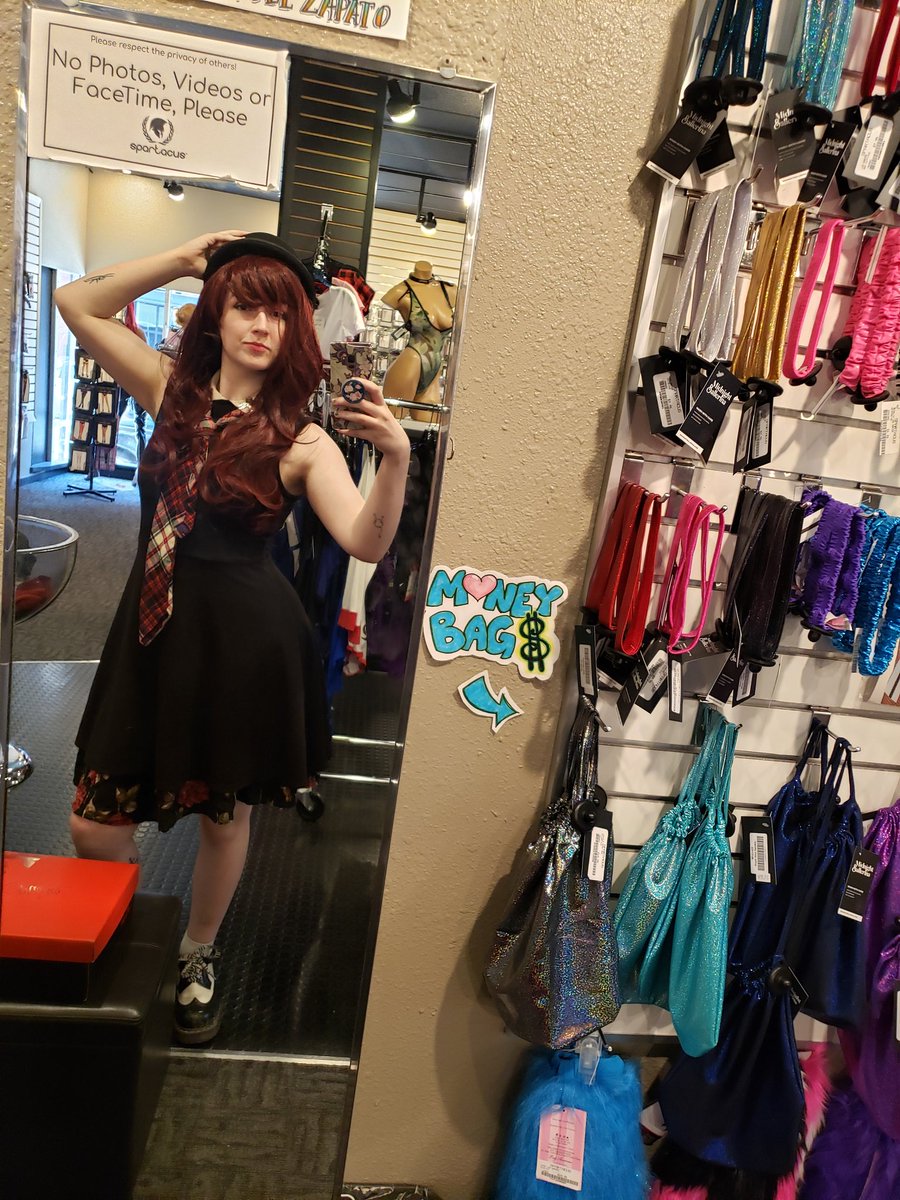DorianDearest's tweet photo. I love playing dressup at work 🥰 if someone wanted to help fund my fun, maybe i could do a little dressing up just for you https://t.co/M0th9188aJ #britpunk #schoolgirl #wigs #lengerie #corset #dressup https://t.co/gricFwcn3p