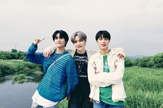 theseoulstory's tweet photo. NCT Taeil, Kun and Yang Yang will release their song 'Rain Day' on July 19 at 6PM KST as part of SM 'STATION : NCT LAB' 

Kun was directly involved in producing, writing, composing and arranging the song 

Source: https://t.co/wz8NML4fps https://t.co/hxkNVdVaQd