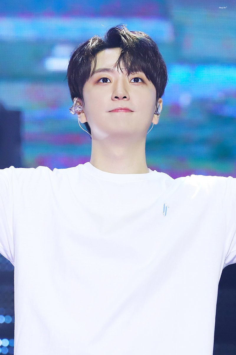 220618
더 비기닝 부산
#고우림 #포레스텔라 #FORESTELLA