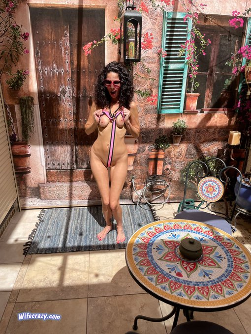 Someone needs to suck on milf mommy&rsquo;s nipples  #milfmommy https://t.co/de7bfv9FuQ<a href="/tag/milfmommy"class="tags">#milfmommy</a>