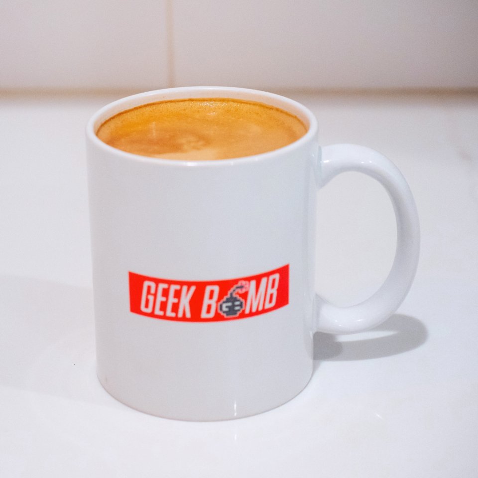 shopwhut's tweet photo. The perfect #coffee in the perfect #mug! @geekbomb https://t.co/4GShjNqkKU