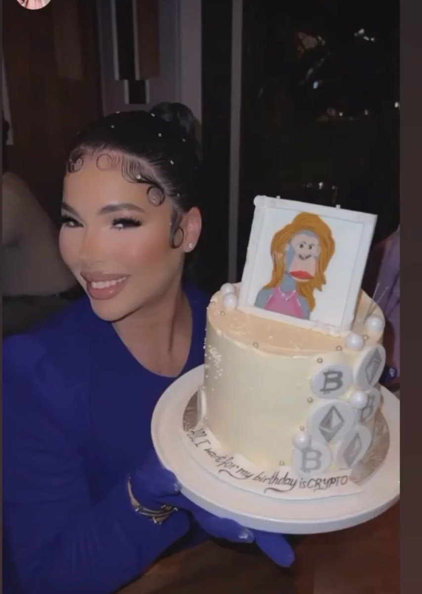 MYNAMEISZURICH (@mynameiszurich) on Twitter photo & had to show my <a href="/DApeWives/">Desperate ApeWives</a> my dope bday cake my sis got me 🎂 #daw #nft #WomeninNFTs #dawfollowdaw & had to show my <a href="/DApeWives/">Desperate ApeWives</a> my dope bday cake my sis got me 🎂 #daw #nft #WomeninNFTs #dawfollowdaw