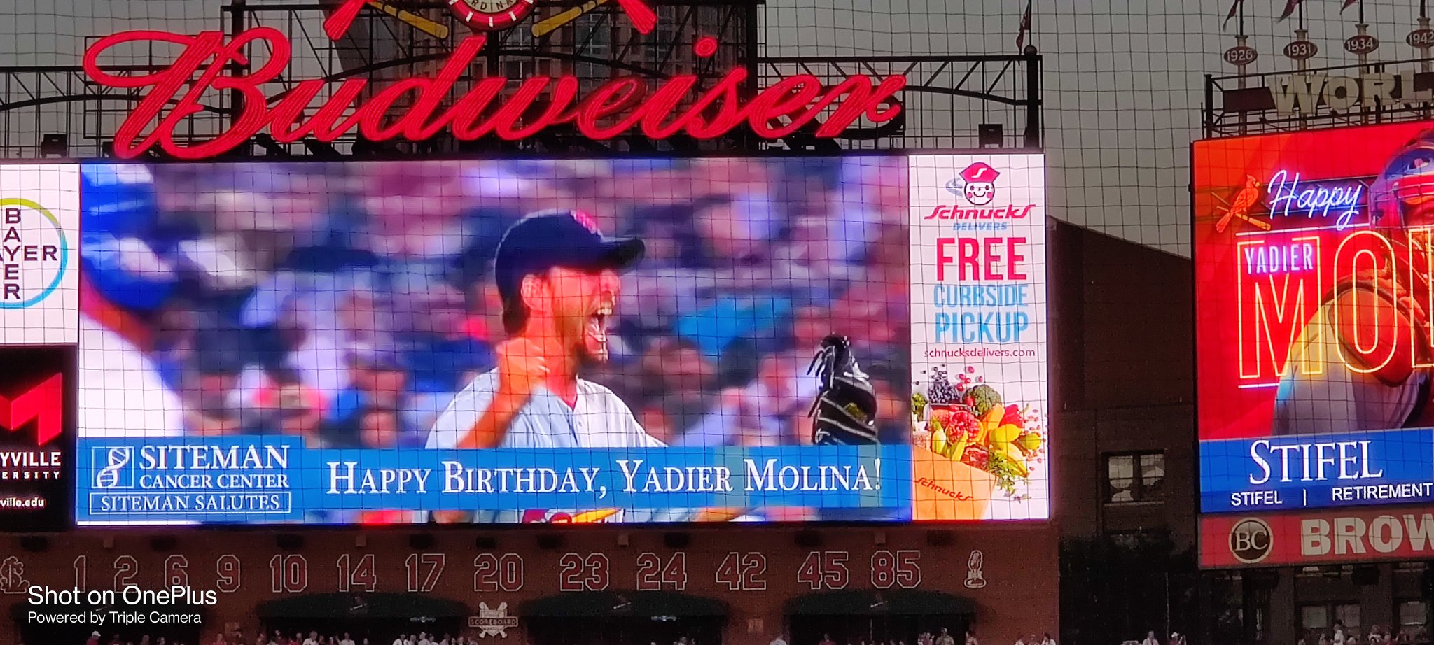 Happy birthday Yadier Molina. 