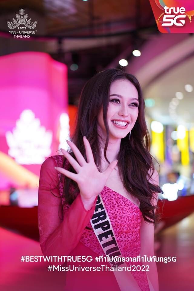👑🐰 ∞happy shopee tweet media