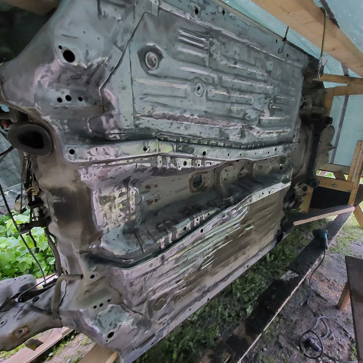 Kyllä luonnonvoimat kohtelee kaltoin kun vähän koittaa pohjamassoja lomalla poistella...

#civic #kswap