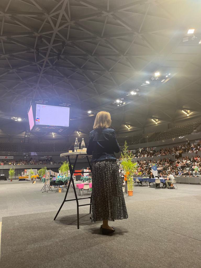 ELaithier's tweet photo. Article paru dans la Presse Quotidienne Régionale dans le cadre de mon déplacement à Toulouse pour présenter le comité de filiere aux 1400 professionnels réunis au palais des sports.Accueil respectueux ,chaleureux,beaucoup de questions traduisant une attente forte. https://t.co/2Gb687e7I3