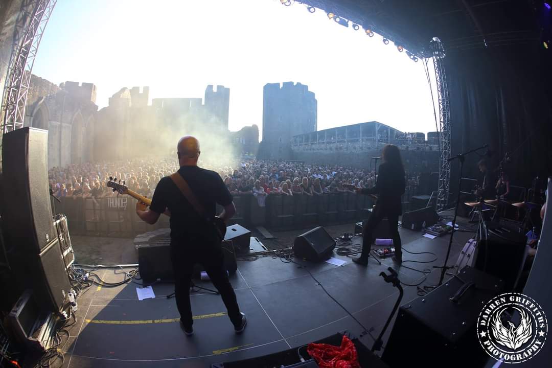 Hand of Dimes tweet media