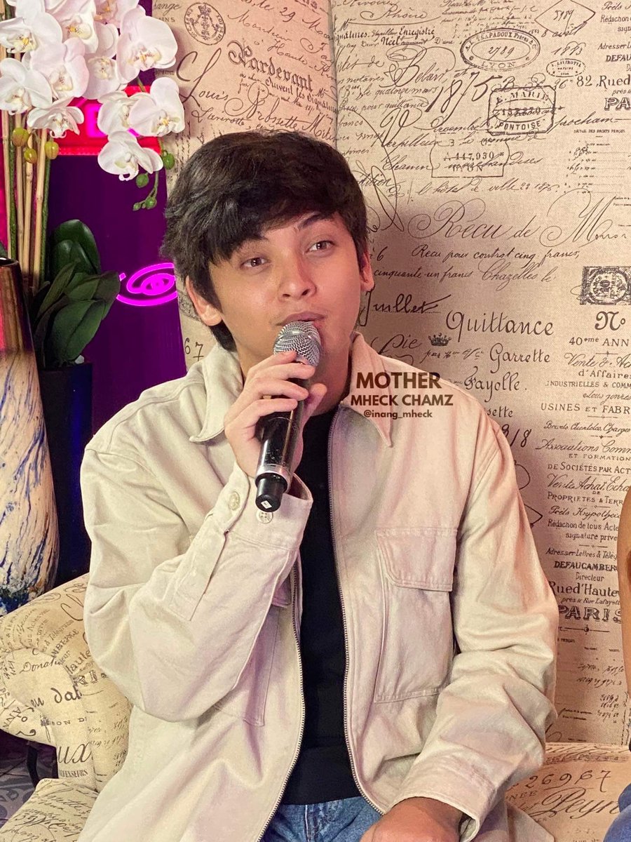 inang_mheck's tweet photo. Retweet if you excited to watch beat on Lyric & Beat! @imsethfedelin
SETH AtMediacon
#LyricAndBeatBlogcon https://t.co/iXjehqUlmz