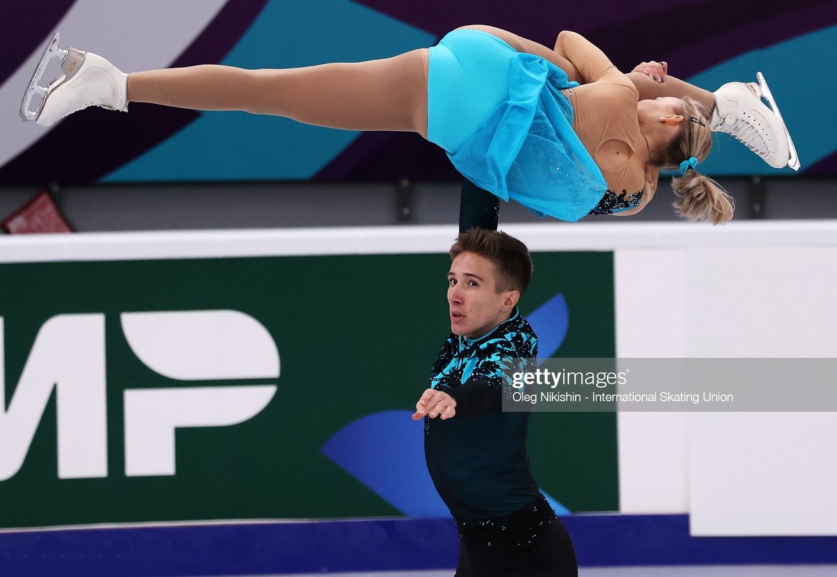Happy Birthday 🎂 to 🇷🇺 Russia's #EvgeniiMalikov who debuted on the #JGPFigure series with #EkaterinaPetushkova! The 21-year-old from St. Petersburg enjoys fishing 🎣 and the cinema 🎦🍿 in his free time 📷 2021-22 SP "Gülümcan" by #AhuSaglam #FigureSkating