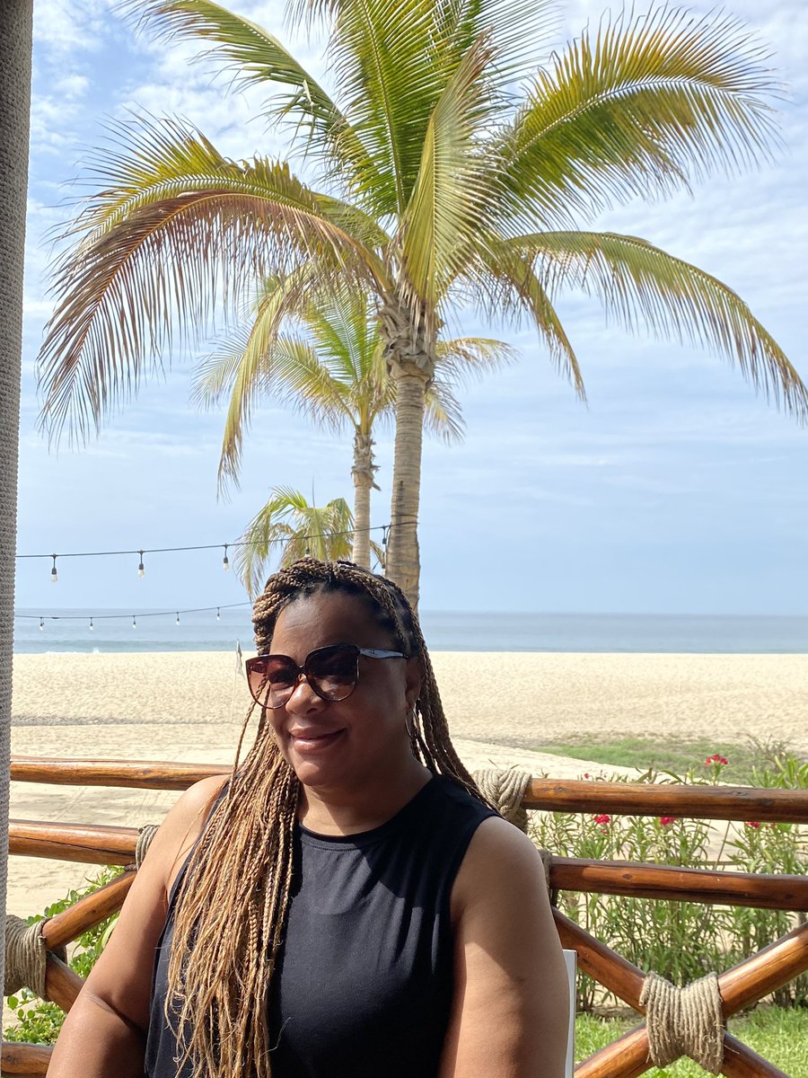 Los Cabos has left me tan, relaxed and refreshed.  Such an amazing vacation.