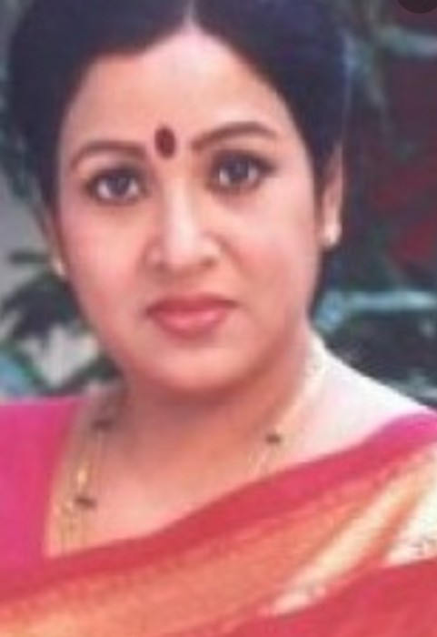 en_rupi's tweet photo. My wife sumithra https://t.co/ZbAdhPXhft
