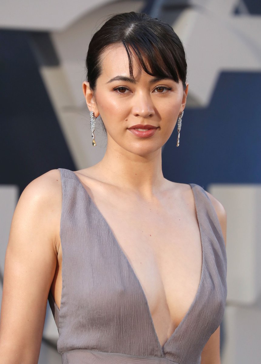 FantaCinema's tweet photo. #JessicaHenwick  – World Premiere Of #Netflix  #TheGrayMan 
👋👉https://t.co/9AETJEeogh https://t.co/Tv66sncIN6