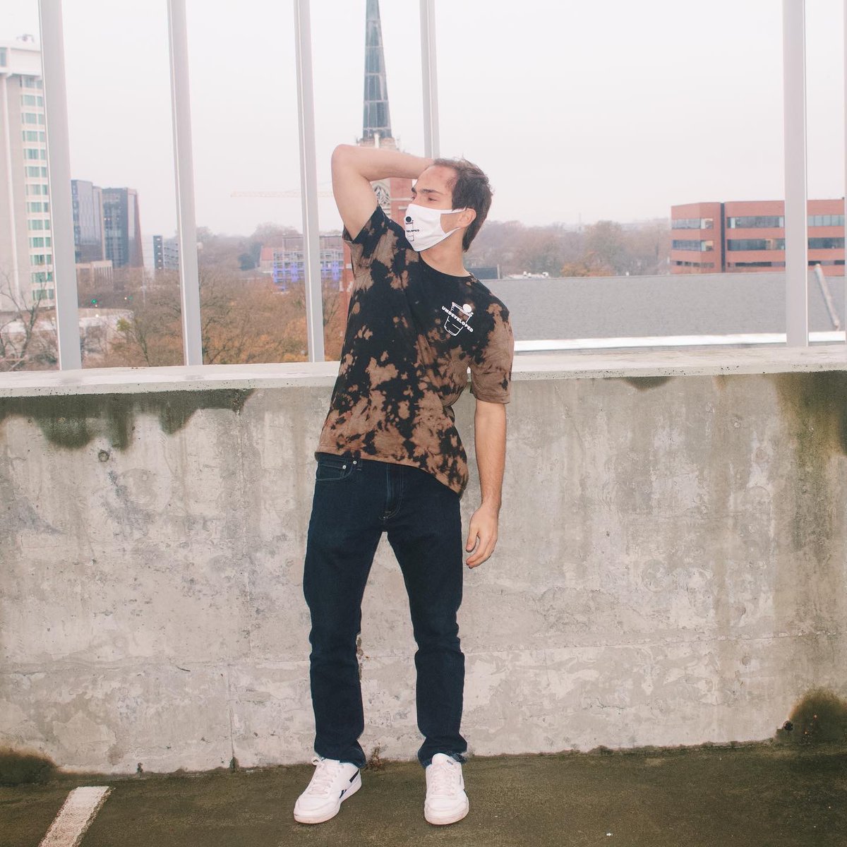 UndevelopedClo's tweet image. Seniors when they visit campus on Freshman move in day... @BarstoolPack