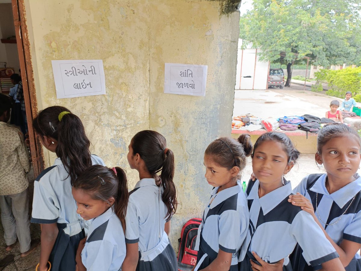 office_sdm's tweet photo. Bal Sansad Election at Sagarama Primary School #ParticipationinDemocracy #VoterAwareness #ELC @ECISVEEP @CEOGujarat @rkpatel_IAS @CollectorDahod @DEO_Dahod https://t.co/7WxcLXfHeT