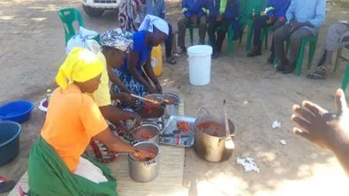 IFDCMozambique's tweet photo. As part of the implementation of the #TEAMSprogram in #Mozambique, the #AKSMteam trained #producers in post-harvest processing of vegetables & Tomato Jam Processing. #Nutrition #FoodSecurity
#Nutrition #FoodSecurity https://t.co/CyQ6D0aqPV