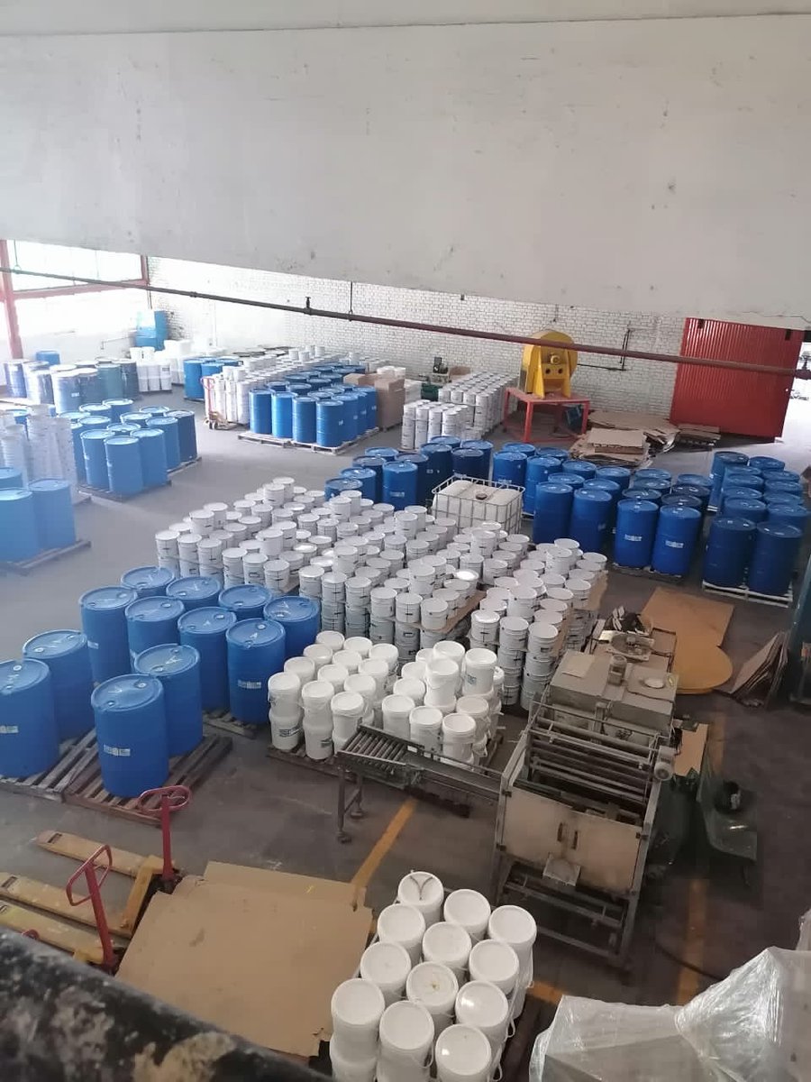 asilveriov's tweet photo. #Cuba #CubaViveYTrabaja #CCPCCMayabeque  Excelente encuentro con trabajadores, cuadros y militantes UEB Pinturas Vitral, buscándolo alternativas productivas, ante la contingencia energética, resultados satisfactorios.  #VamosConTodo #CubaPorLaPaz @PartidoPCC https://t.co/gOwuO6du7B