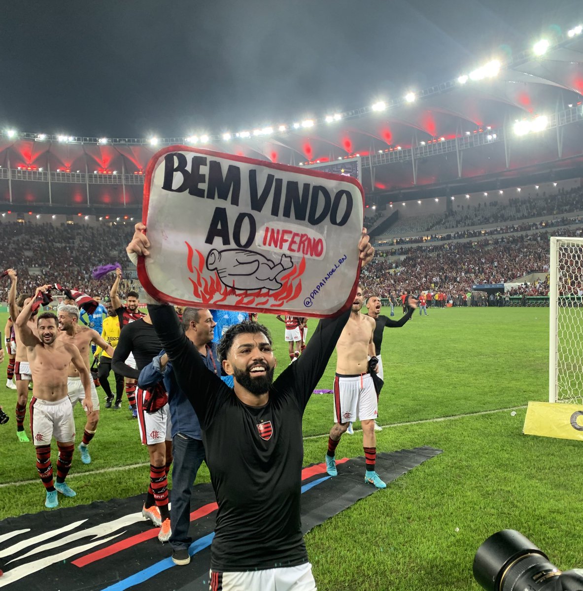 GigantesRubros's tweet photo. EU TE AMO GABRIEL BARBOSA, EU TE AMO LIL GABI, EU TE AMO GABIGOL https://t.co/LyYaOUGx9Q