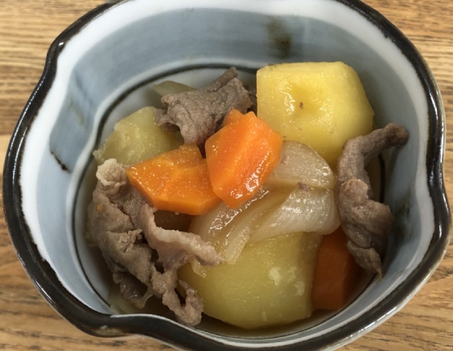 地域食堂 みんなの郷 今日のメイン カラスガレイの煮付け 小鉢 肉じゃが かぼちゃの煮物 中華サラダ T Co Smsmmxg18f Twitter