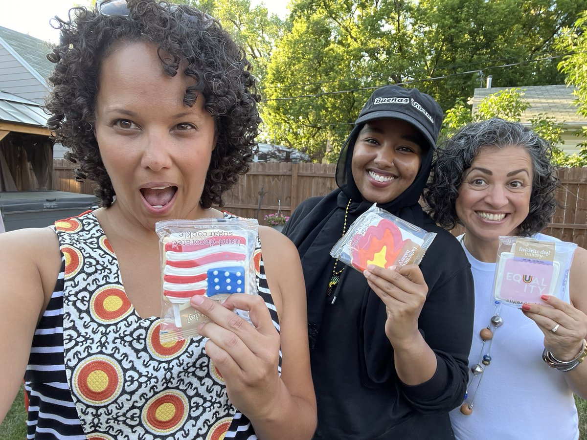 MNTOY2019's tweet photo. Minnesota. ‘19, ‘20, ‘21 #mntoy #sisterhood #BIPOCteachers #antiracist  #interruptors Classrooms or not, we’re still gonna educate. #flagcode https://t.co/tpNhMGDqWC