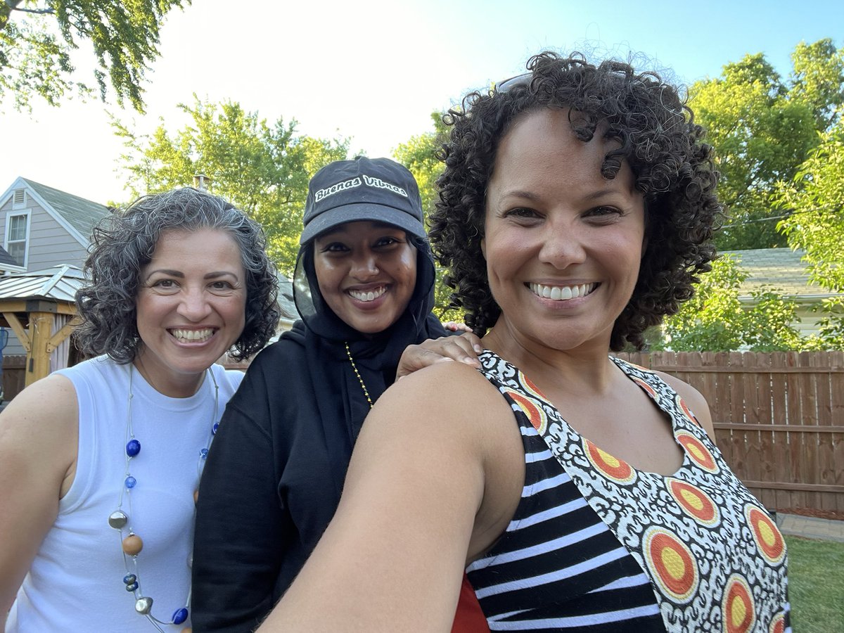 MNTOY2019's tweet photo. Minnesota. ‘19, ‘20, ‘21 #mntoy #sisterhood #BIPOCteachers #antiracist  #interruptors Classrooms or not, we’re still gonna educate. #flagcode https://t.co/tpNhMGDqWC