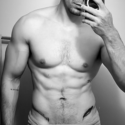 Chris_Acashore's tweet photo. #NuevaFotoDePerfil https://t.co/wZw2fvkvjJ